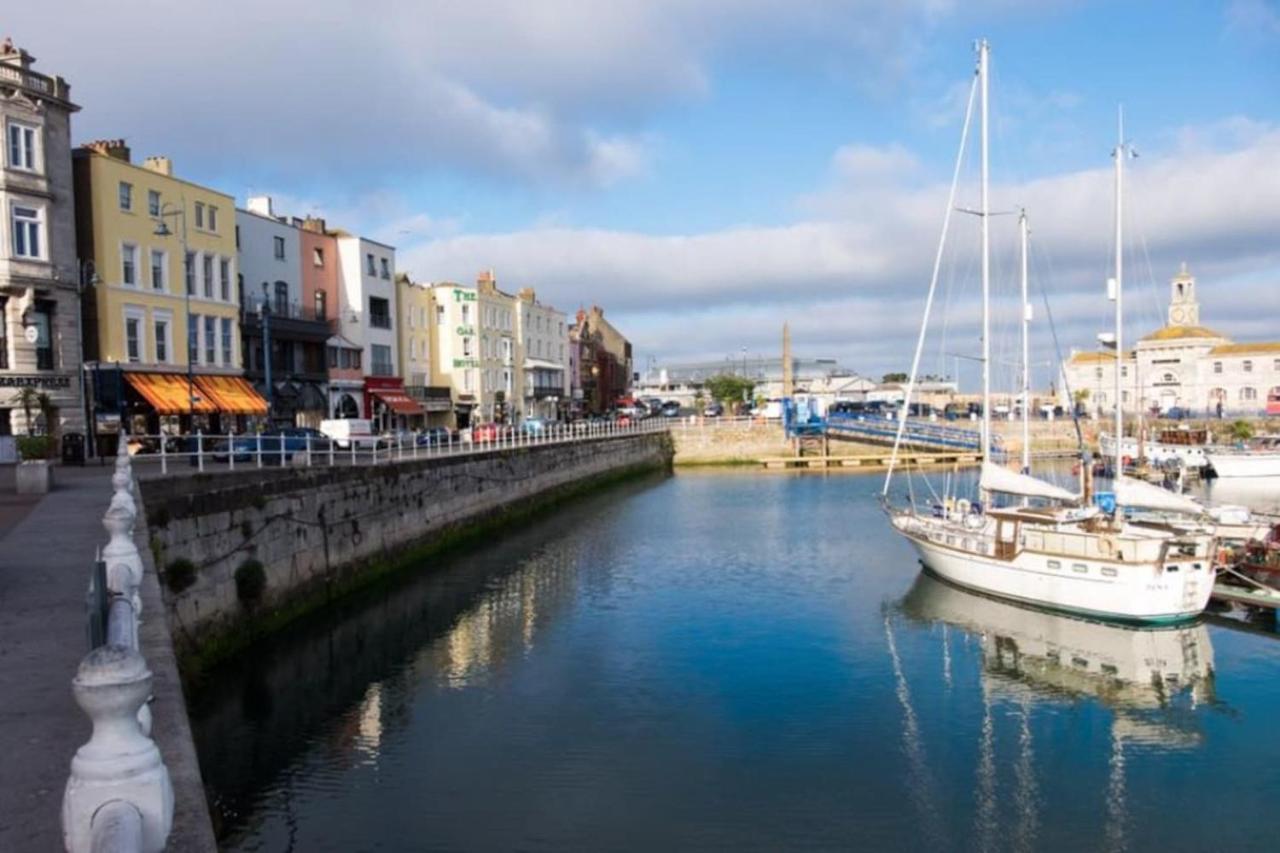 Seas The Day - Beachfront Apartment - Sleeps 4 Ramsgate Extérieur photo